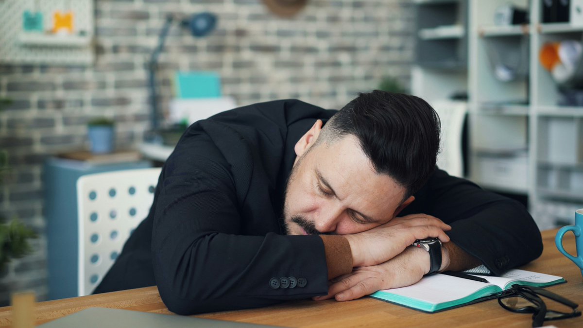 Snoring? Tired? Struggling to get stuff done?

Dr Andrew Peel from CALHN published a handy article 'Don't Let Sleeping Men Lie' about obstructive sleep apnoea and the effects of the disorder in men.

It's freely available to read: loom.ly/HnpdHu4 

#menshealthweek