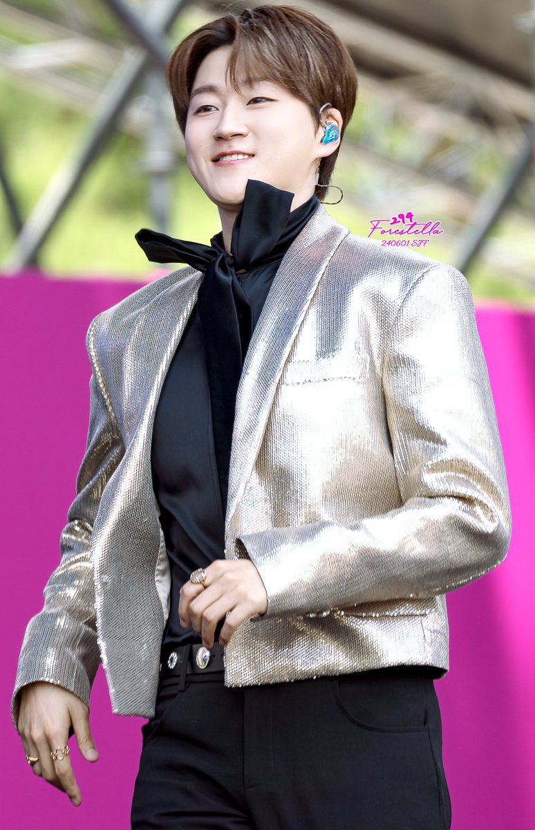 𝟮𝟵𝟰 tweet media