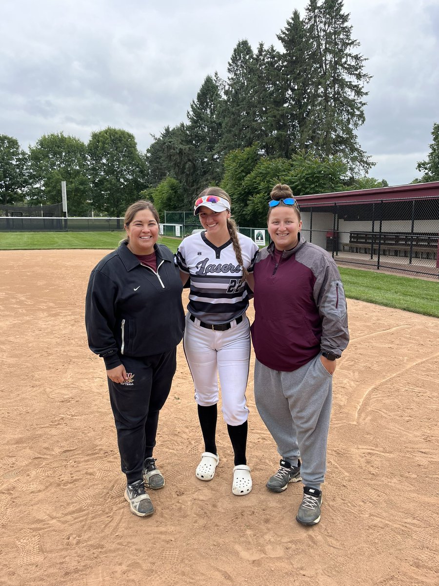 I really enjoyed my evening at the <a href="/WalshUSoftball/">Walsh Softball</a> camp! Thank you <a href="/kwoolf42/">Katie Woolf-Connell</a> &amp; Coach Cozy for a ton of reps and great feedback! Go Cavs ⚔️<a href="/OhioLasersGray/">Ohio Lasers Gray 07</a>
