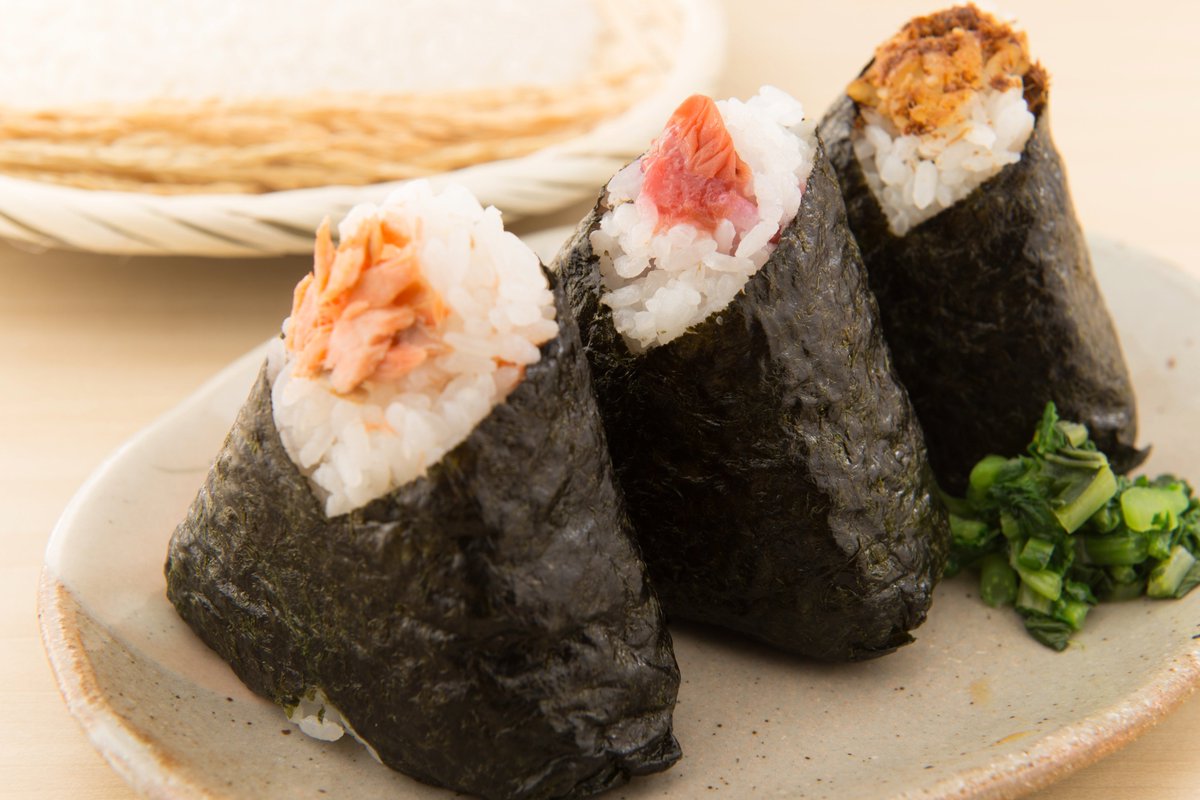 本日6月18日は【おにぎりの日】

日本のソウルフード、おにぎりを楽しむ日です。
お好みの具材を詰めて、美味しいおにぎりを作りましょう。
手軽に作れて、どこでも楽しめるおにぎりに感謝！🍙

#おにぎりの日
#日本の味
#手作りおにぎり
#今日は何の日
#企業公式相互フォロー
#がんばろう企業公式