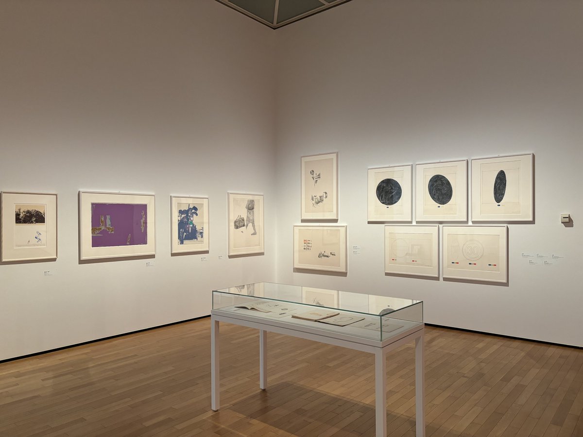 KanagawaMoMA's tweet photo. 【葉山館】
#吉田克朗展―ものに、風景に、世界に触れる
5月28日（火）から、吉田克朗展の後期展示が始まりました。
1970年代の版画作品から1990年代の〈触〉シリーズのドローイングまで46点の作品の入れ替えを行いました。
この機会に、もう一度という方も是非ご来館ください。 https://t.co/HLqYRUBgXA