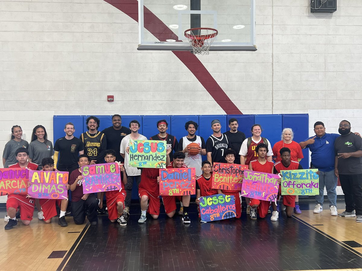 Vista Middle School & Magnets (@vistamiddle) on Twitter photo Congratulations to our amazing all stars basketball players and staff for participating in the staff versus student basketball game! Special shoutout to coach Danny and coach Norwood for putting this together! 🏀 <a href="/mspdamonte/">ResedaCharterMSHSPrincipal</a> <a href="/LASchoolsNorth/">LAUSD Region North</a> <a href="/VistaMagnets/">Vista Magnets</a> <a href="/Kelly4LASchools/">Kelly Gonez, LAUSD</a> Congratulations to our amazing all stars basketball players and staff for participating in the staff versus student basketball game! Special shoutout to coach Danny and coach Norwood for putting this together! 🏀 <a href="/mspdamonte/">ResedaCharterMSHSPrincipal</a> <a href="/LASchoolsNorth/">LAUSD Region North</a> <a href="/VistaMagnets/">Vista Magnets</a> <a href="/Kelly4LASchools/">Kelly Gonez, LAUSD</a>