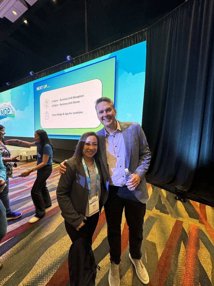 NancyNguyenMA's tweet photo. Day 1 of MDP in the 📚. @JohnPalmer_ER helping me plot out my career path 😉#2024MDPLife #LifeAtATT @TheNEStates @keroninc @pnixnix @ChrisCamara84 @El_MIKE_G @DanteDSep @JPBusiness_ @DayanavATT @BaldwinNSM1 https://t.co/RzdSHiAg12