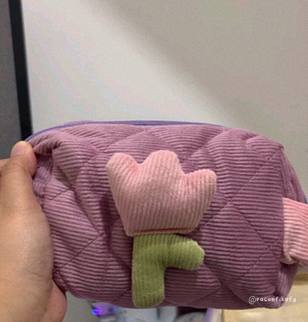 Fiyawears10's tweet photo. Simple dan ringan di bawa kemana", 38rb an sebagus ini omg 😍🌷
https://t.co/9z6s4T57a9

#pouchmakeup #skincare #Shopeecare #aesthetic https://t.co/NfD10PcQoR