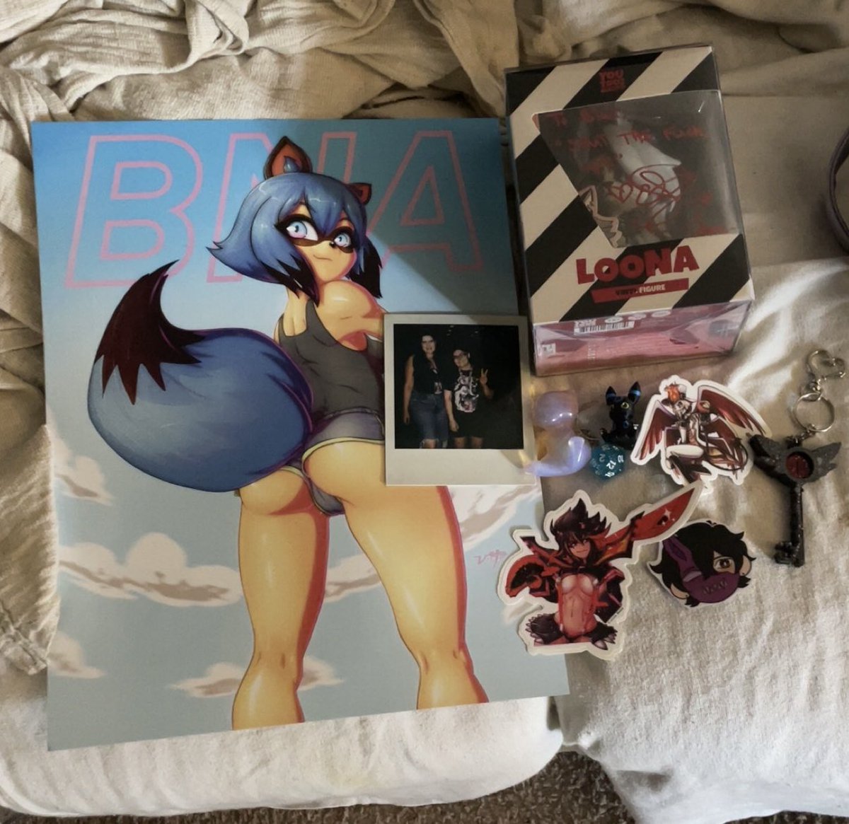 GothicFox18's tweet photo. #YumiCon2024 was an absolute blast! Me and Tyler had so much fun at our very first con! My favorite part of it was when we meet the VA for Emira and Loona, I even got a picture with her! Can’t wait for the next con I attend🫶 https://t.co/H0B7Gw2E8w