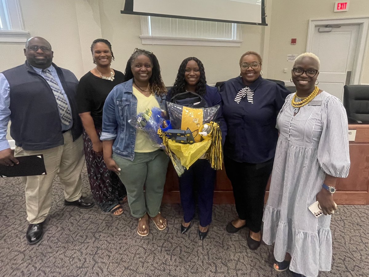 Dr. Kesha L. Jones (@drkeshajones1) on Twitter photo Congratulations to the new principal of <a href="/ELHS_HCS/">Eagle's Landing HS</a>, Mrs. Lewis! Iβm ecstatic to see the wonderful places that you will take βThe Landing!β Continue to advance in the R.A.C.E. Eaglesππ!
<a href="/KindraTukes/">KindraTukes</a> <a href="/RWilliams_EDS/">βπ ππͺπ ππππππππ€, ππ, πΌππ</a> <a href="/MrArnoldtheGol1/">Mr. Arnold the Golden Eagle</a> @shaykele78
<a href="/EagleAthletics/">Eagle's Landing Athletics</a> Congratulations to the new principal of <a href="/ELHS_HCS/">Eagle's Landing HS</a>, Mrs. Lewis! Iβm ecstatic to see the wonderful places that you will take βThe Landing!β Continue to advance in the R.A.C.E. Eaglesππ!
<a href="/KindraTukes/">KindraTukes</a> <a href="/RWilliams_EDS/">βπ ππͺπ ππππππππ€, ππ, πΌππ</a> <a href="/MrArnoldtheGol1/">Mr. Arnold the Golden Eagle</a> @shaykele78
<a href="/EagleAthletics/">Eagle's Landing Athletics</a>