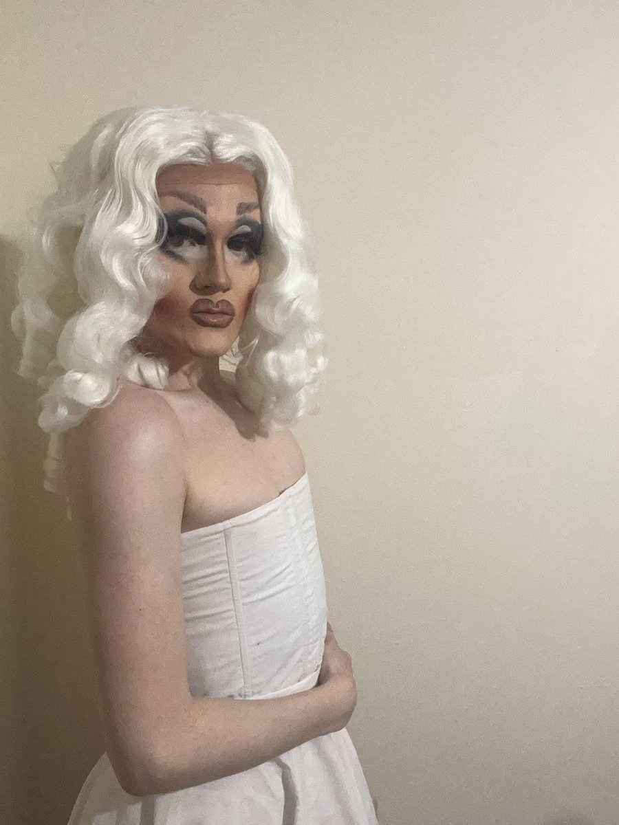 I’m sorry <a href="/trixiemattel/">Trixie Mattel™</a> for butchering your makeup 😭😭

It’s giving you got trixie Mattel at home 😂😂 but for some reason it’s growing on me haha 

#drag #trixiemattel #dragrace