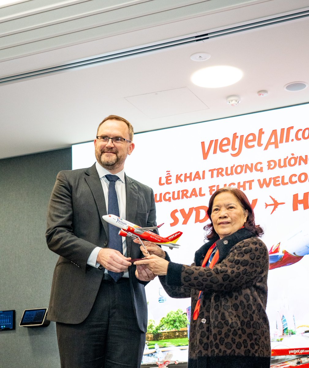SydneyAirport's tweet photo. On Sunday, #VietJet flew its inaugural Sydney-Hanoi flight!

The low-cost carrier offers twice-weekly service on this route.

They're also offering 50% off business class flights until 14 June 2024! Go to https://t.co/y01CoUMvgB for full details. https://t.co/nthaIqhT4t