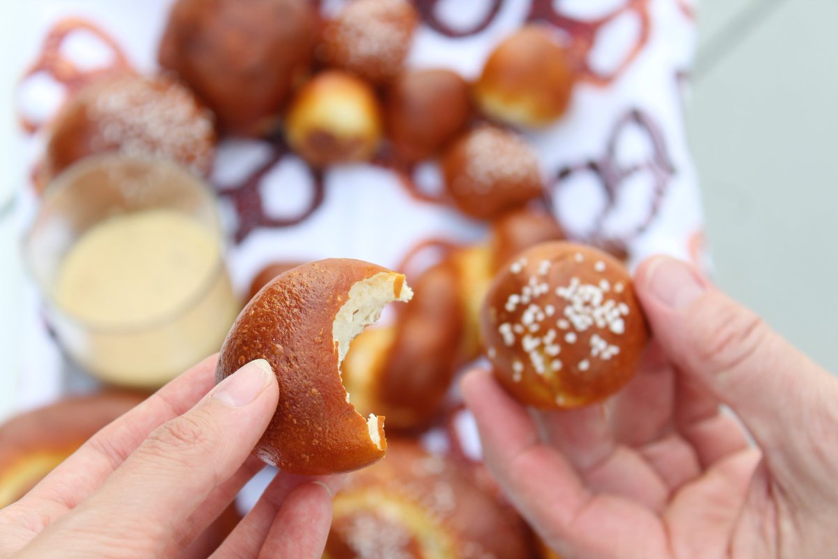 paulypretzels's tweet image. #LetsGetTwisted #StayKnotty #WeArePretzelDay