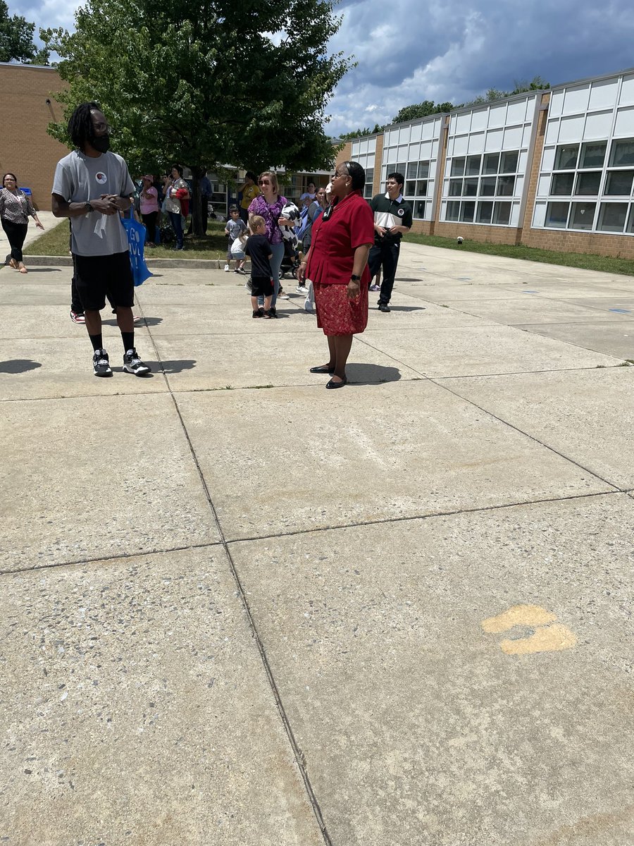 CSLNeelsvilleMS's tweet photo. The last week, full of emotions! What a Monday!!The count down 4 days! Clap 👏 👏👏👏to our principal,  Ms Ffolkes. She has been the 1st &amp; only principal at RNES! She is retiring at the end of June. We’re going to miss you immensely! 😢🫶🏫⭐️🚀@CSconnect_MCPS @RoscoeNixES https://t.co/GdNDEQ48wZ