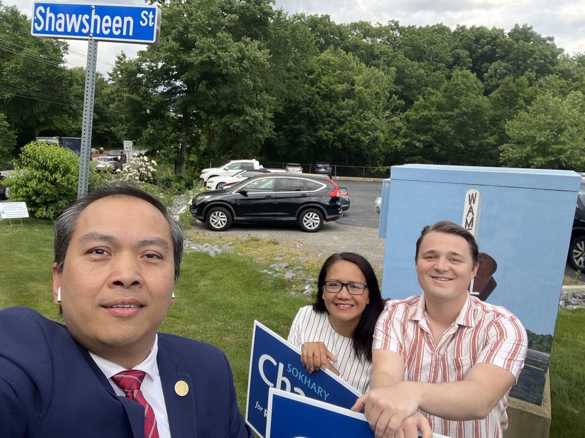 SokharyChau's tweet photo. Smiling faces & united spirits! Proud to be in Wilmington, working together for a brighter future. Every vote matters, every voice counts! Let's make history & build a better community! #SokharyForRegister #WilmingtonUnited #RegisterOfDeeds https://t.co/nRdRFr8YuG