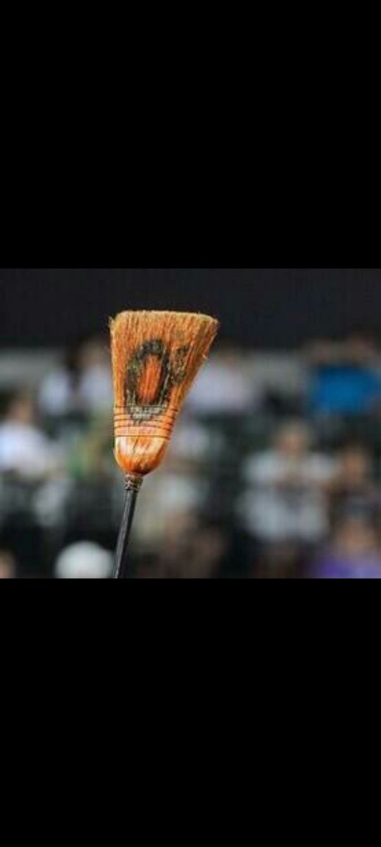 TheMascot6's tweet image. #WINCOLUMN 
#Corbin 
#McCann 
#supersweep
#bringithome
#the pasture
#aintthebeercold