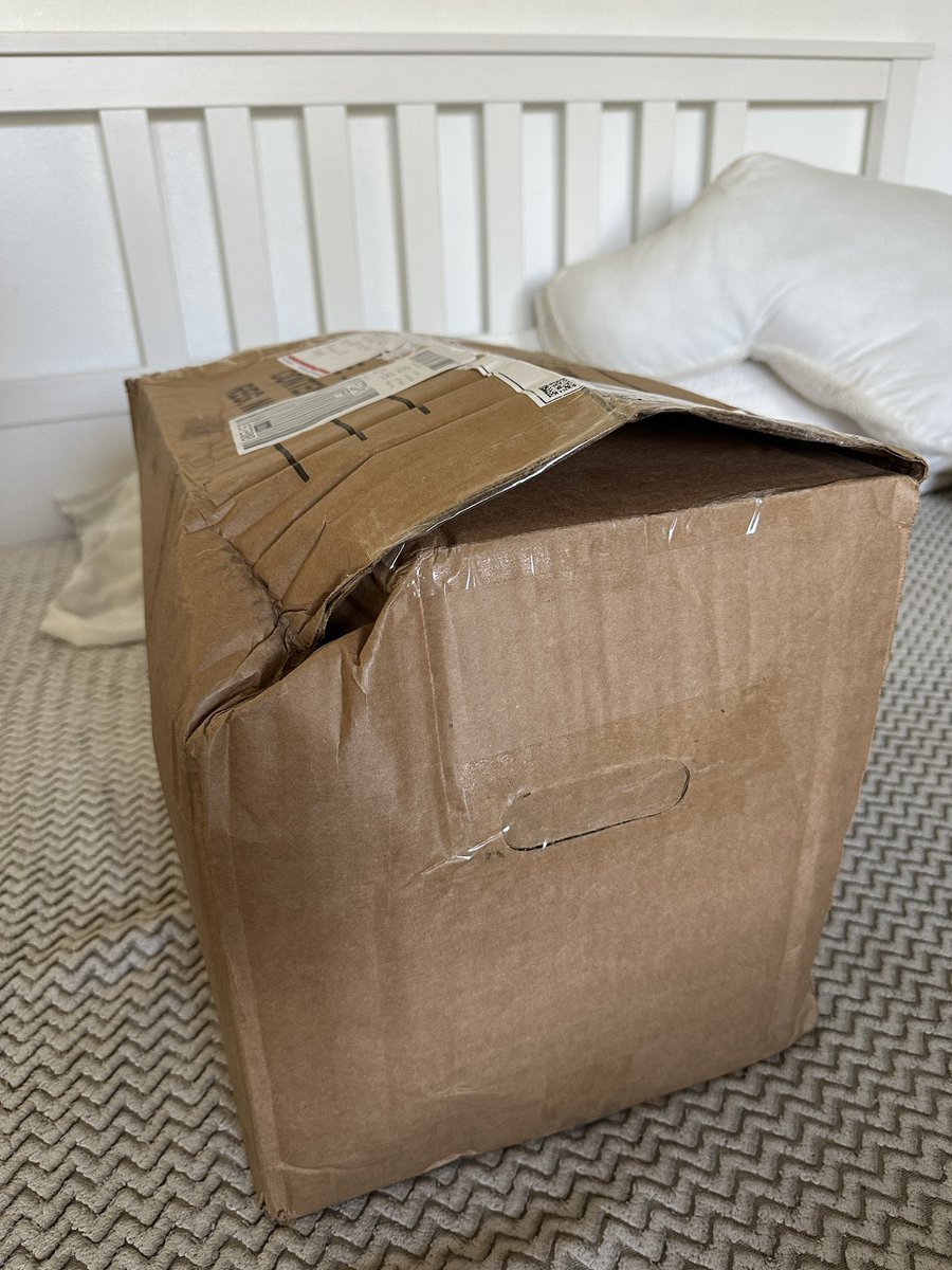 sashaafed's tweet photo. @USPS really cares about your packages, especially when you pay extra for priority shipping (this is a sarcastic tweet) https://t.co/bldWURNY7r