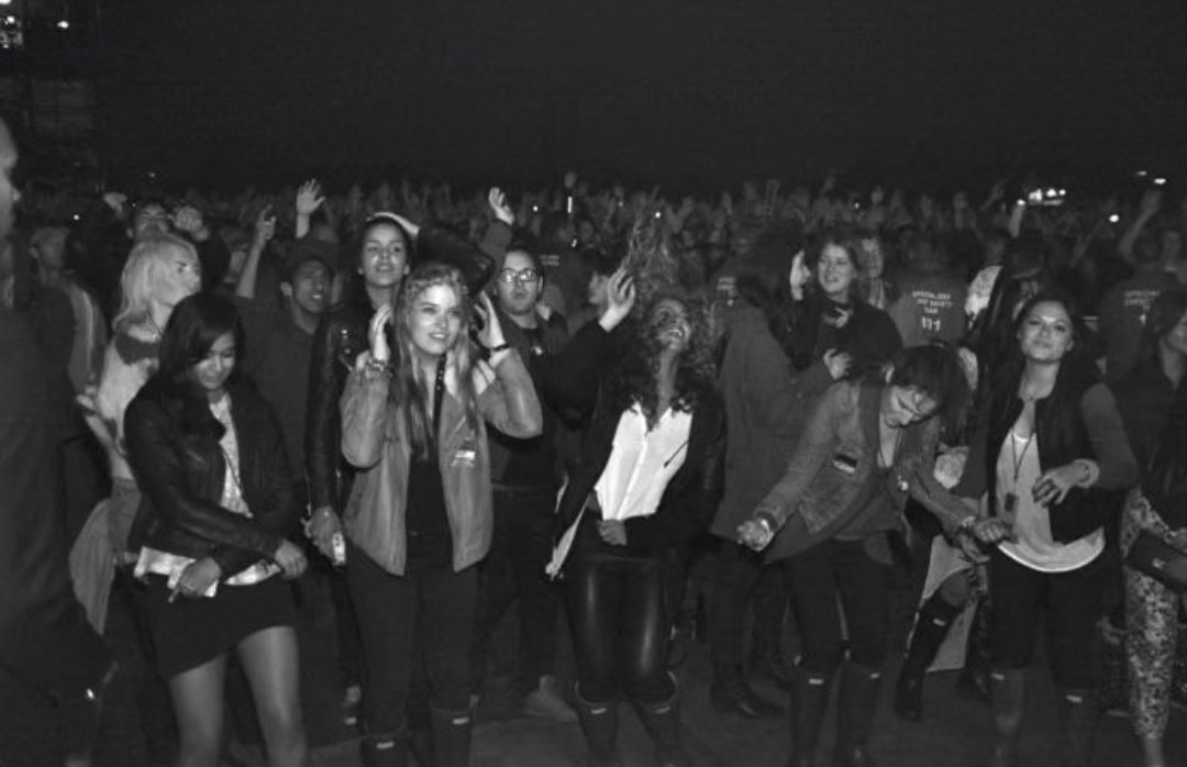 rbadgalririf's tweet image. Mosh pit #HackneyWeekend 🇬🇧