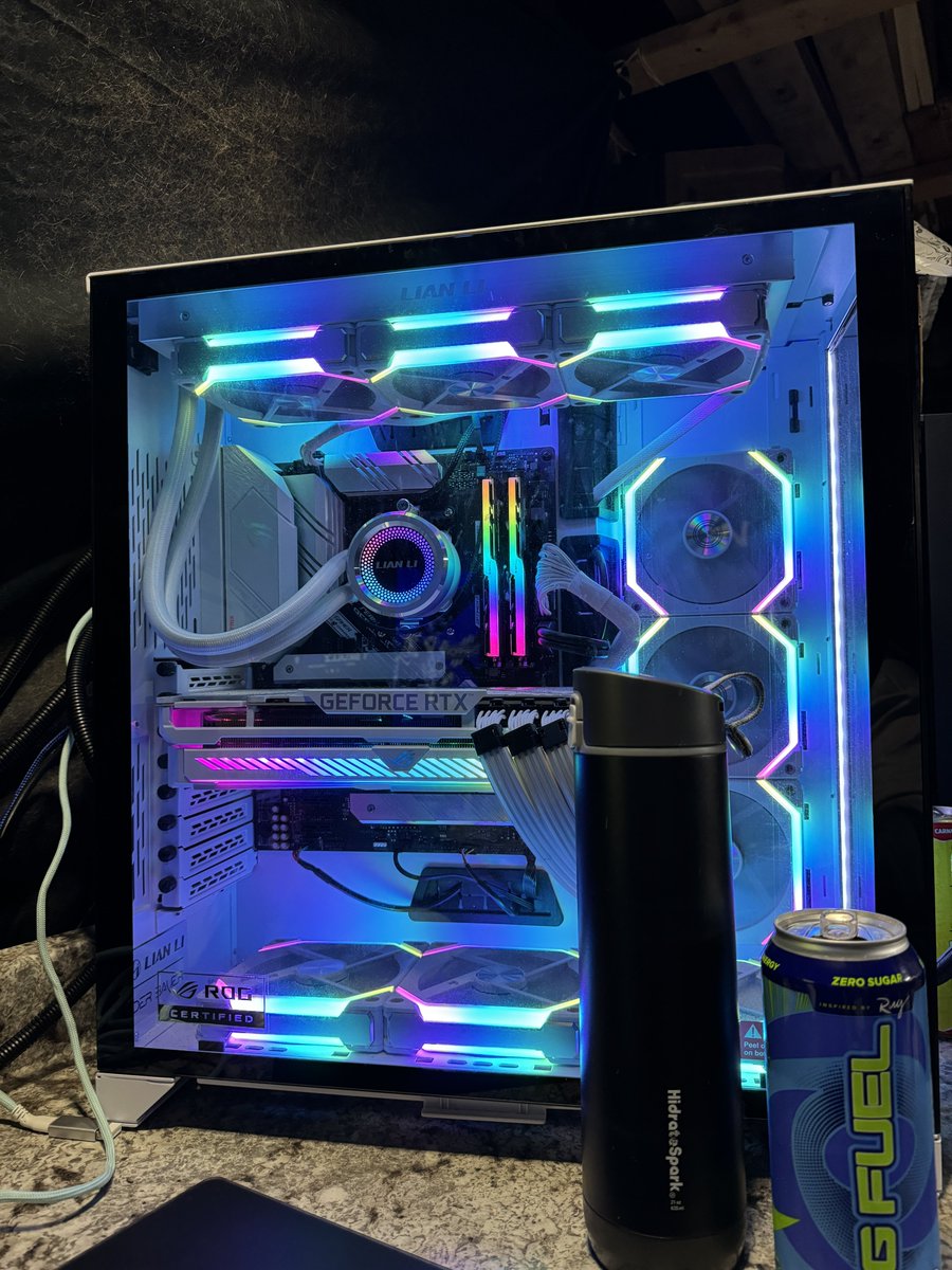 Stream time!!!

Let’s fry on Apex!!!

Twitch.tv/SkullzFPS_