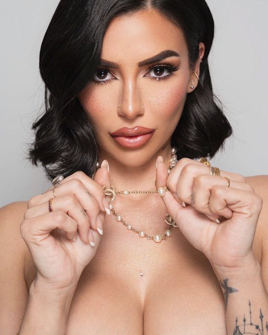 a love language 💫 https://t.co/NJnIqyuKeD