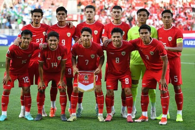 KUIS TEBAK SKOR Kualifikasi Piala Dunia 2026.
🇮🇩 Indonesia vs Filipina 🇵🇭
Syarat:
1. Follow <a href="/gilabola_ina/">Berita Sepakbola Dunia</a>
2. Like &amp; RT tweet ini
3. Tulis tebakan kalian di kolom Komentar
Contoh: FT. 🇮🇩 Indonesia 1-0 Filipina 🇵🇭

Hadiah Rp 100 ribu untuk 2 pemenang

#TimnasDay
