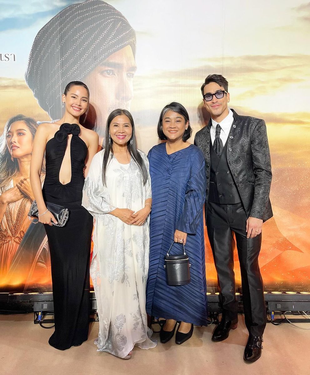 nadechactivity's tweet photo. กำลังใจของชาริฟ รอบกาล่าเมื่อคืนนี้ ♥️♥️

#ณเดชน์ญาญ่า 
#ฟ้าจรดทรายเดอะมิวสิคัล2024 https://t.co/0ac5SopdjX