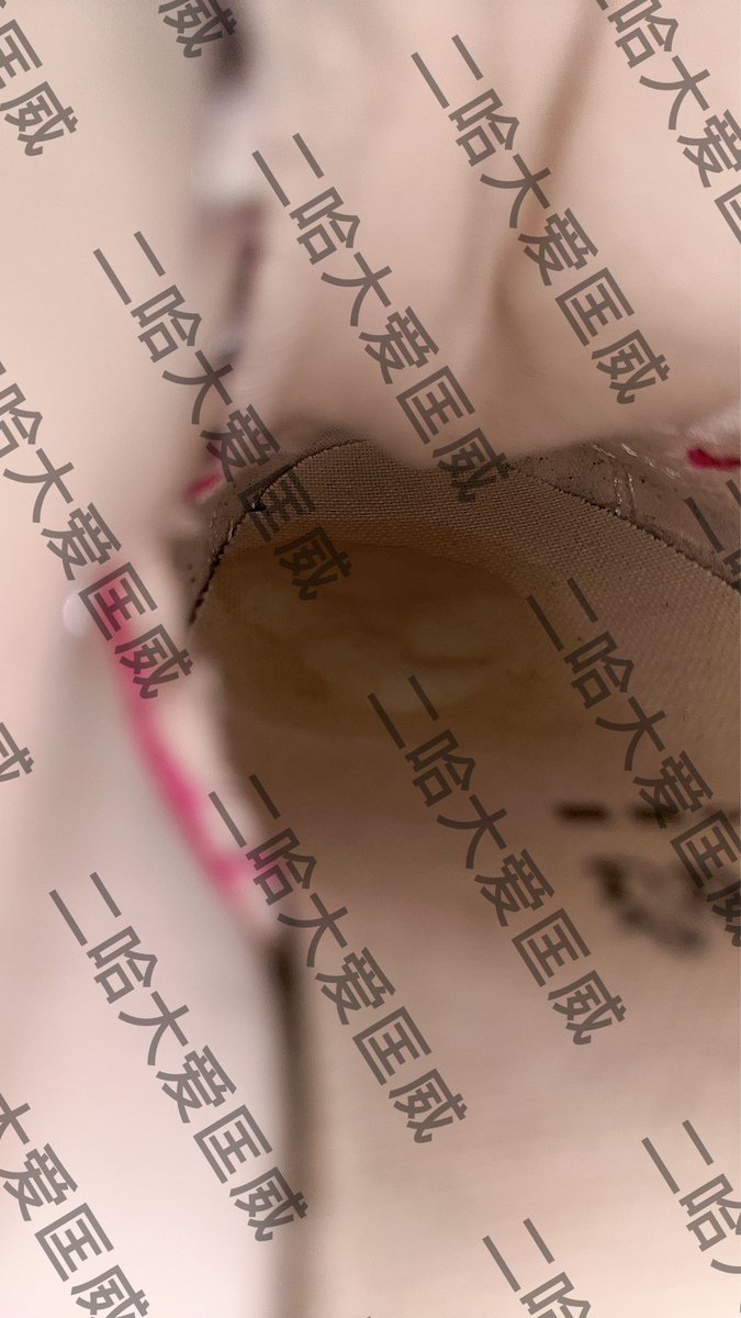 另外的两双也都打了，舒服了。感觉现在看的人也少了，都没动力更新了
#打胶 #射鞋 #匡威
