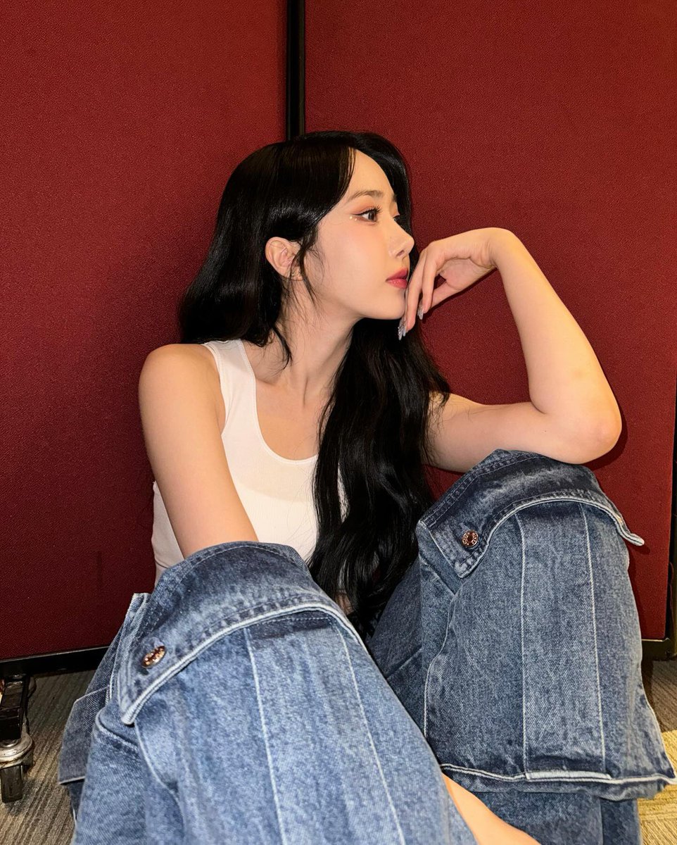 SinbPortal's tweet photo. #PICS | SinB via Instagram

“٩( ๑╹ ꇴ╹)۶!!!!!!!!!!💖💖”

(1/3)

#SINB #신비 #VIVIZ @VIVIZ_official https://t.co/MhOzNBl0rt