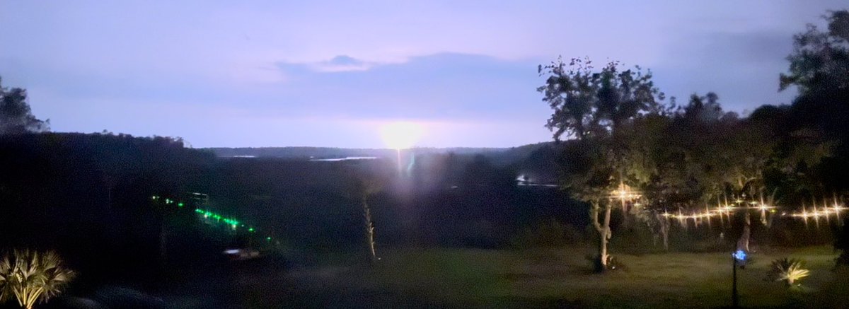 jmtdroid's tweet photo. #chswx lightning from the incoming storms… https://t.co/iov6M3LH8R
