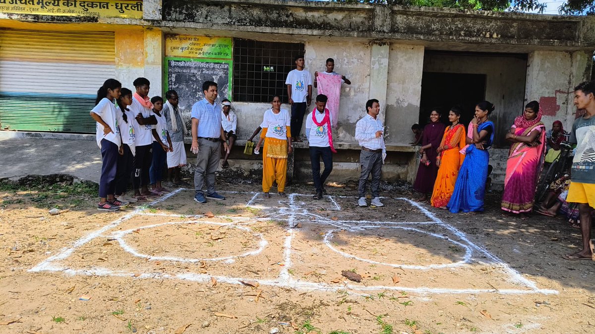 Community Meeting , Open discussion  about WASH components &amp;  demonstration of Twin pit toilet technology at Niyad Nelanaar GP in Dantewada