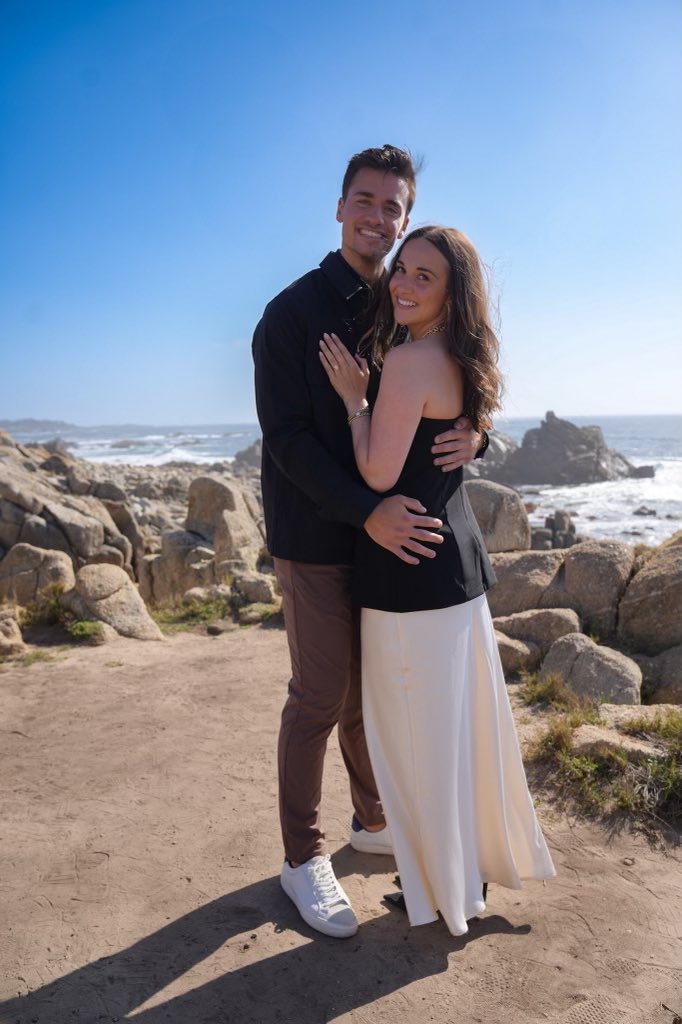 SJEarthquakes's tweet photo. CONGRATS to our very own JT Marcinkowski &amp; Chloe on their engagement! 🖤💙💍 

Give them some love, Quakes fam! https://t.co/XzjQgpUUEQ