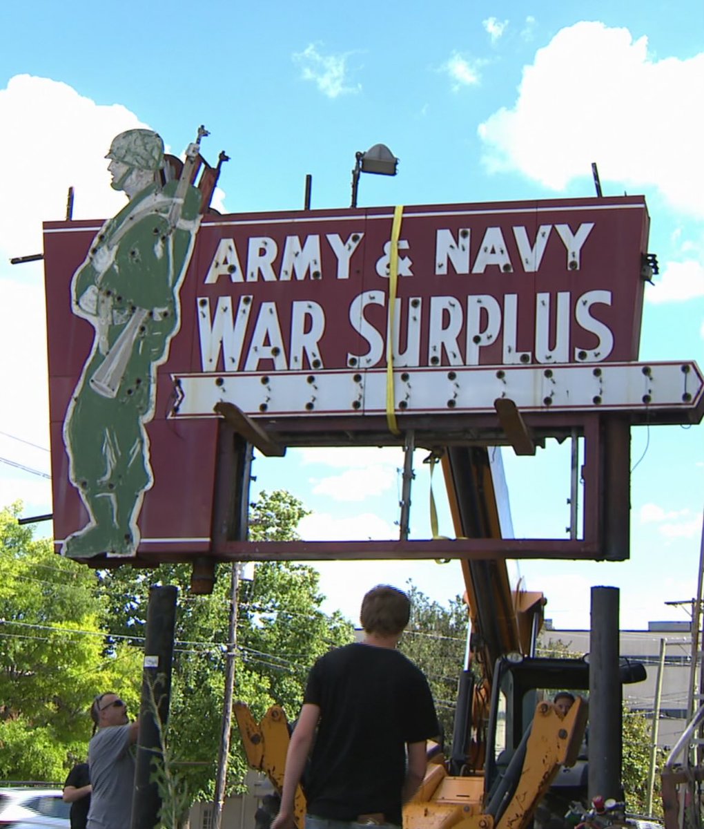 “It's bittersweet
More sweet than bitter
Bitter than sweet
It's a bittersweet surrender…”
🥺
~”Bittersweet” by Big Head Todd and the Monsters
📷: <a href="/ForrestBSanders/">Forrest Sanders</a>