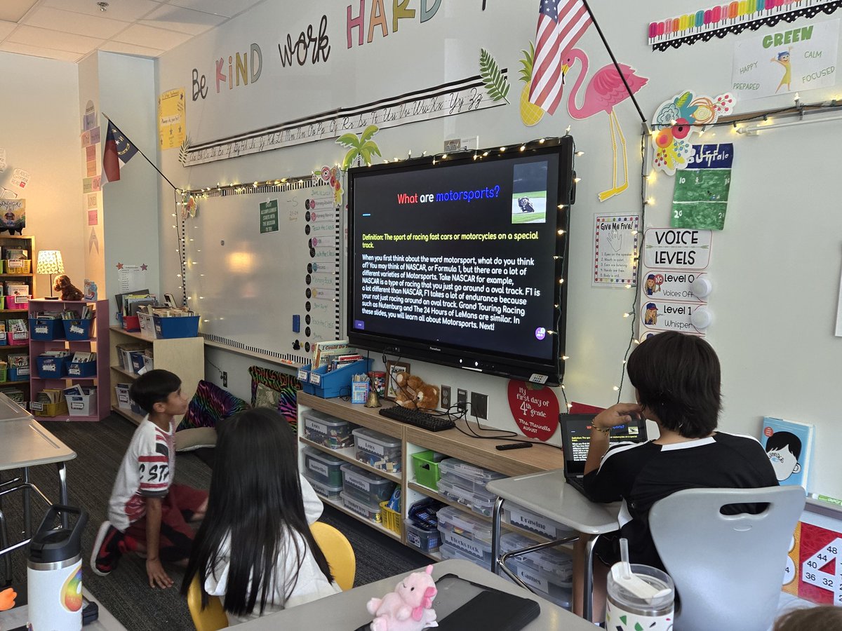 MsMarinelloAFES's tweet image. 2 more really cool topics including axolotls and motorsports/cars #teachtheclass 🎉