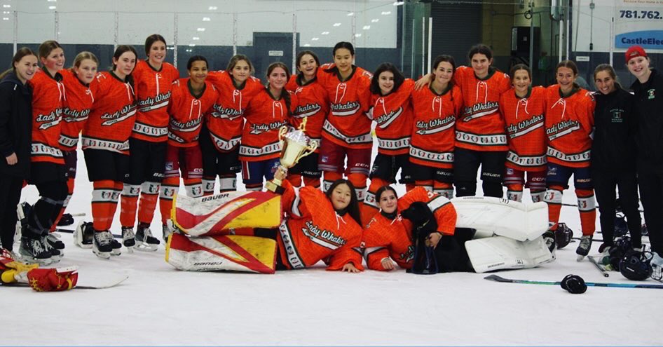 Lady_Whalers's tweet photo. Congratulations to our Boston Lady Whalers 2010 National Elite Team on capturing the U14 Chowder Cup 🏆🏆this past weekend in Foxboro, MA

The 2010’s were paced all weekend by their shutdown goaltending tandem, impenetrable defensive core, and balanced/steady scoring attack 🐳🐳 https://t.co/L3oL6xaxzb