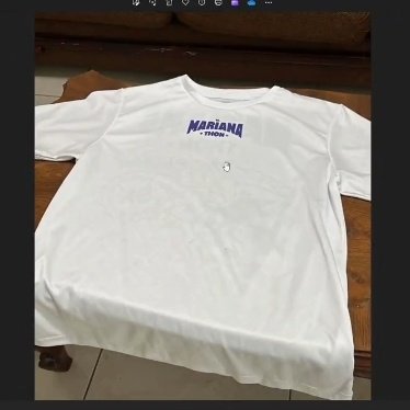 koolofiu's tweet photo. que bonitas se ven las camisetas omg https://t.co/7rg3r28JpG