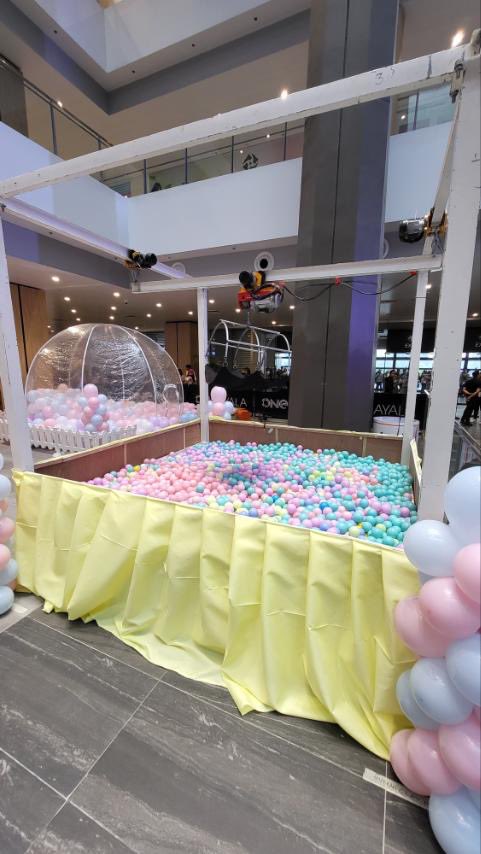 ABSCBNNews's tweet photo. LOOK: Here's a sneak peek of "BINI Land" located at level 2 of One Ayala Mall for the "Happy BINI Day" event today, June 11.  

Doors are now officially open. | via @mjfelipe 

Photos courtesy: Raymond Dizon https://t.co/Ir9vEYf2FJ