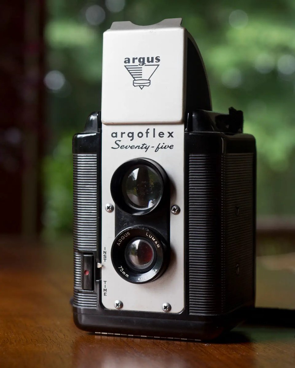 EMULSIVEfilm's tweet photo. #5FramesWith... Fujifilm NEOPAN 100 ACROS (120 / EI 100 / Argus Argoflex Seventy-Five) - by @GregoryWBrown

Read on at: https://t.co/O8Yhbyq2hA

#shootfilmbenice, #filmphotography, #believeinfilm https://t.co/lCju9fTLR1