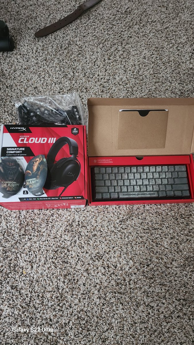 <a href="/surfgiveaways/">Surf Giveaways</a> Solid addition to my desktop also