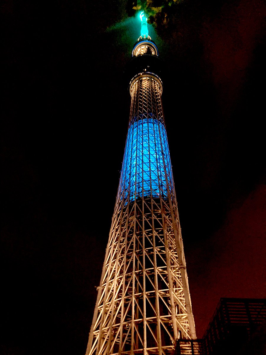 Mumeino_therapi's tweet photo. 久々に押上行きました( *´艸｀)
夜の水族館最高でした💫
みなさまもご自愛ください🌸 https://t.co/H53zpUkjt4