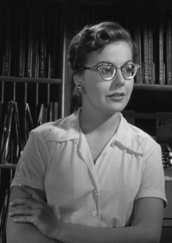 Just noticed that one of the Eastman employees, Miss Harper, is the same actress (Kasey Rogers) who played the devious Miriam (Mrs. Guy) Haines in "Strangers on a Train" the same year #APlaceintheSun #TCMParty