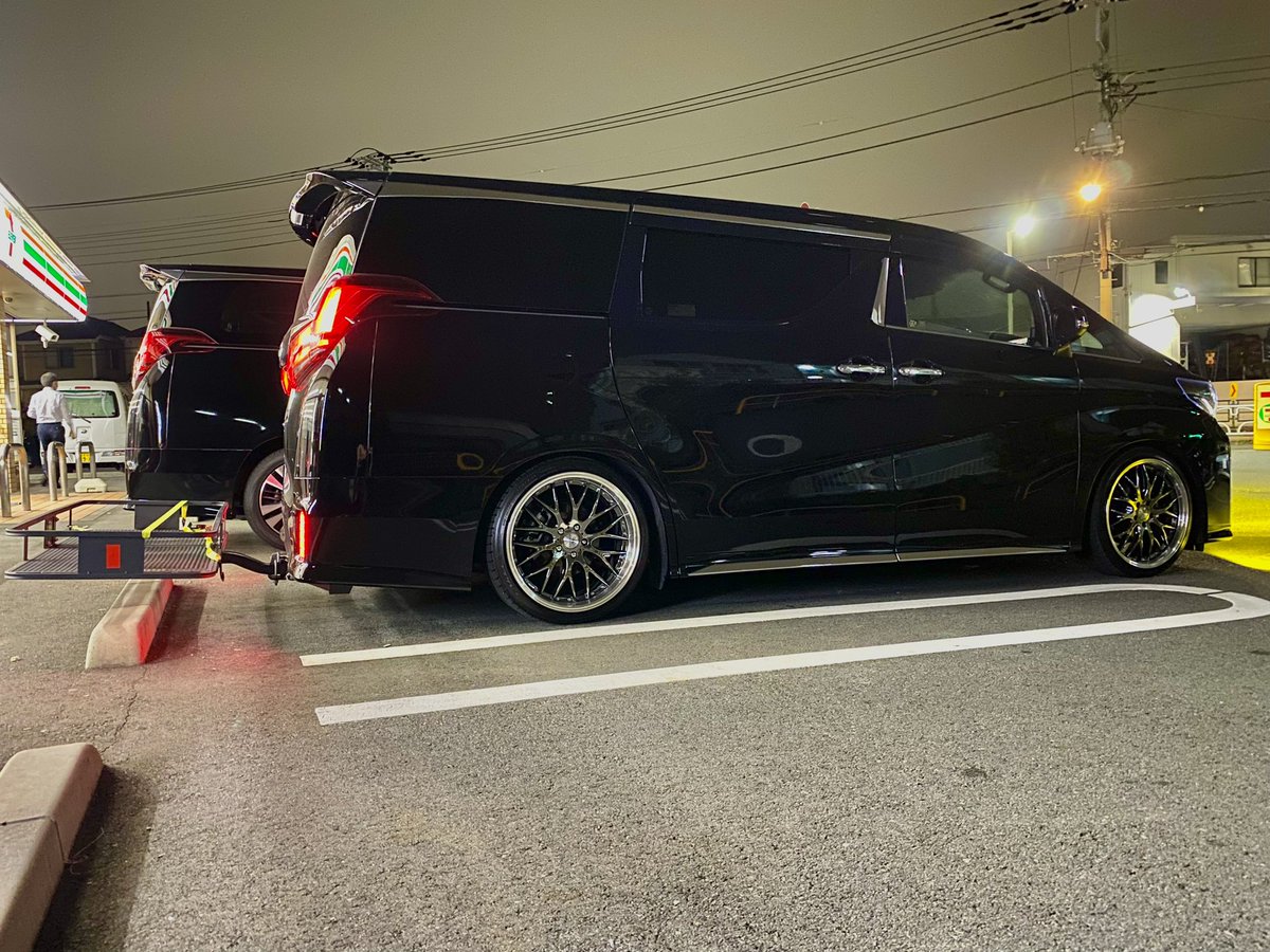 taaa___16's tweet photo. ヒッチカーゴ欲しい人いませんか⁇
使用期間2〜3年室内保管年に1回くらいしか使ってないです！

#売ります
#ヒッチカーゴ
#ヒッチキャリア
#東京から https://t.co/q32fjHi9zm