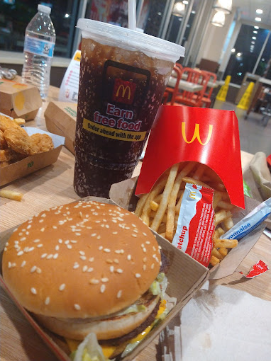 BBryyo's tweet photo. I'm joining my @Memeland fam to celebrate 6/9 the #MemeDay at @McDonalds!

I’m Lovin’ MEME! ❤️‍🔥 https://t.co/r1vRPmUr0M