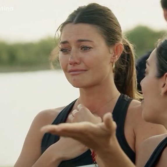 El chino fue corriendo pensando que estaba Marisol y no estaba. Diossss amo los varones enamorados #GranHermano