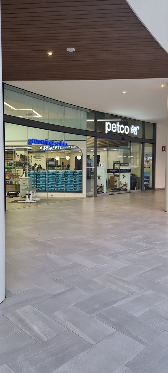 LyaSM99's tweet photo. @PetcoMexico hice mi pedido el 30 de mayo, es fecha q sigue en preparación llame 3 veces y termine yendo a tienda solo para q mdijeran qué no tenían mi pedido ahí y ahora resulta q tengo q esperar d 10 a 15 días a q hagan el reembolso y mientras mis bendis sin comer @Profeco https://t.co/KRKacMFV8v