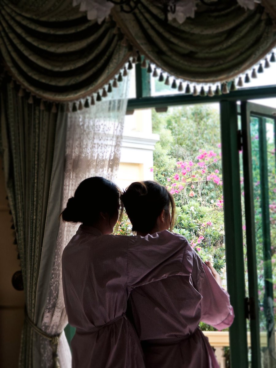 PPhonezkaa's tweet photo. มาดูคนเค้ารักกัน😍

TLP Finished Shooting
#ปิ่นภักดิ์ปิดกล้องแล้วจ้า https://t.co/CAhbK1eL1R