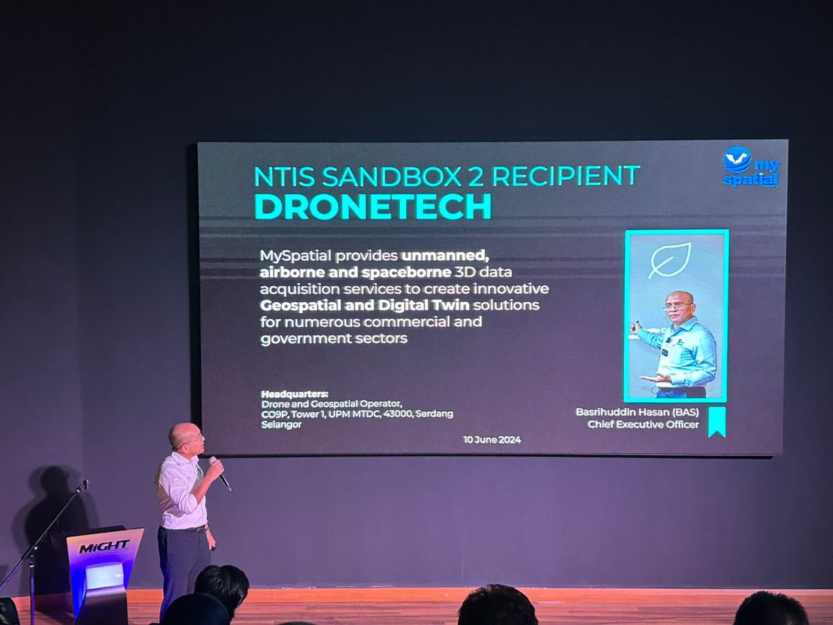 Our CEO, Mr. Basrihuddin Hasan  captivated the audience at Technomart Malaysia with an insightful presentation of Myspatial Sdn Bhd's company profile.