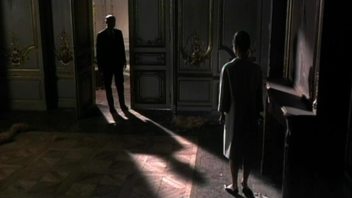 TheCinemaAce's tweet photo. Charade (1963)

A colorful blend of suspense and romance packed with the indelible charm of two Hollywood icons in peak form. https://t.co/E0f6s5qNlQ