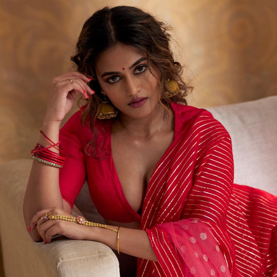 GPwtHE8a0AAmvZC?format=jpg&name=medium