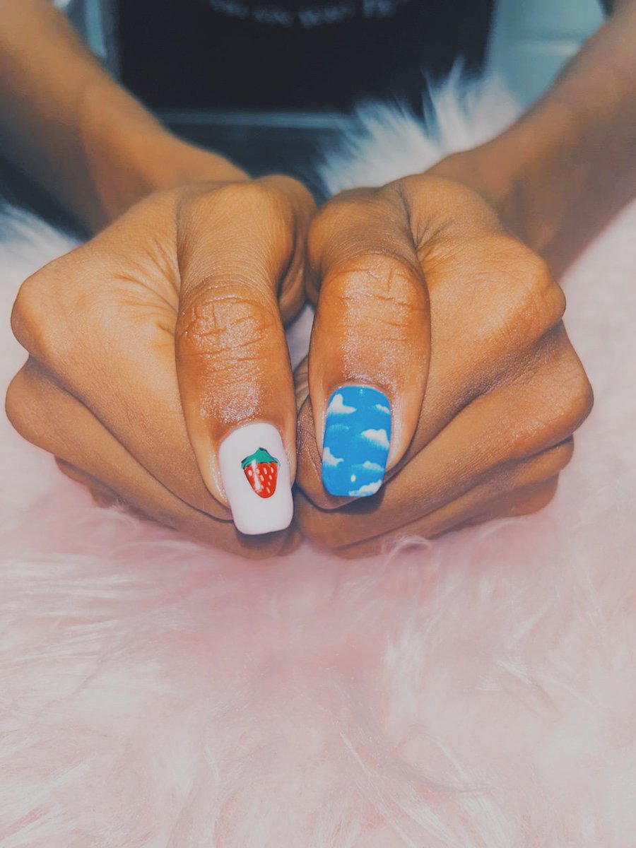 Cook_Badknot_'s tweet image. * #MANiCUREMonday #MCM 

My girl DO NOT PUHLAYYYYY  !!!

What I asked for in the comnt.s .