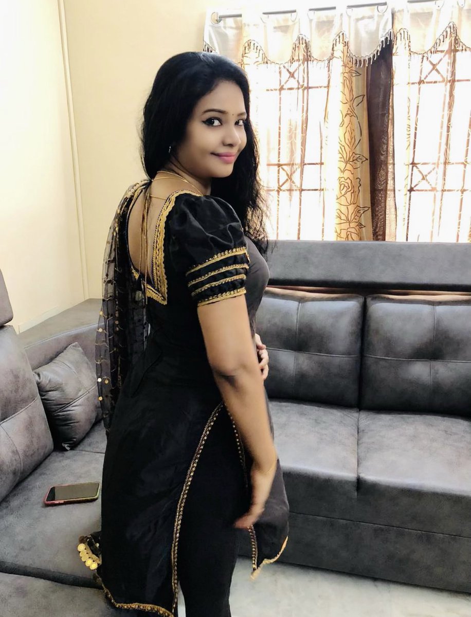 kpbrindareddy's tweet photo. Good morning friends💛🖤
Happy Tuesday 💛🖤
#GoodMorningTwitterWorld #SonakshiSinha #DeepikaPadukone #kalki2898ad #INDvsPAK #tuesdayvibe #MorningVibes https://t.co/LXa8k23mWy