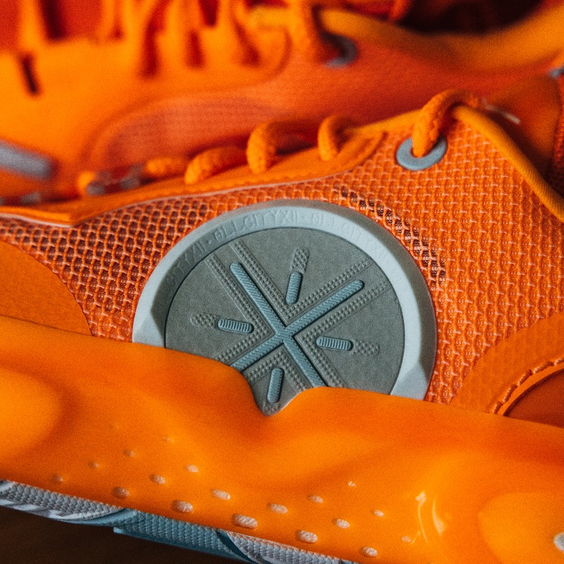 Wayofwade_com's tweet photo. Full-length BOOM Supercritical Foam Midsole |  More Colorways Is On Sale
