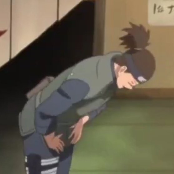 ”จะว่าไปแล้ว มีผู้คนเพิ่มขึ้นมามากตั้งแต่ผมไม่อยู่เลยสินะครับー”

       ”สวัสดีทุกคนนะครับ ผมอุมิโนะ อิรุกะ อาจารย์โฮมรูมของโรงเรียนนินจา โคโนฮะ ยินดีที่ได้รู้จักนะครับ”

อิรุกะโค้งตัวอย่างสุภาพนอบน้อม เผยรอยยิ้มต้อนรับสมาชิกหมู่บ้านผู้มาใหม่ทุกคน

🐬☀️