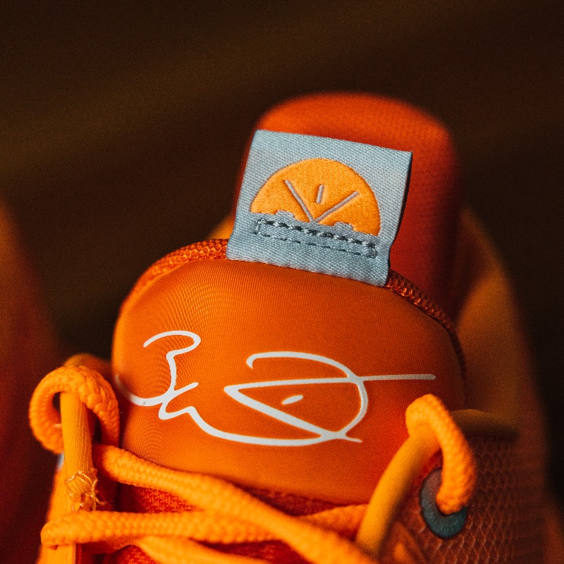 Wayofwade_com's tweet photo. Full-length BOOM Supercritical Foam Midsole |  More Colorways Is On Sale