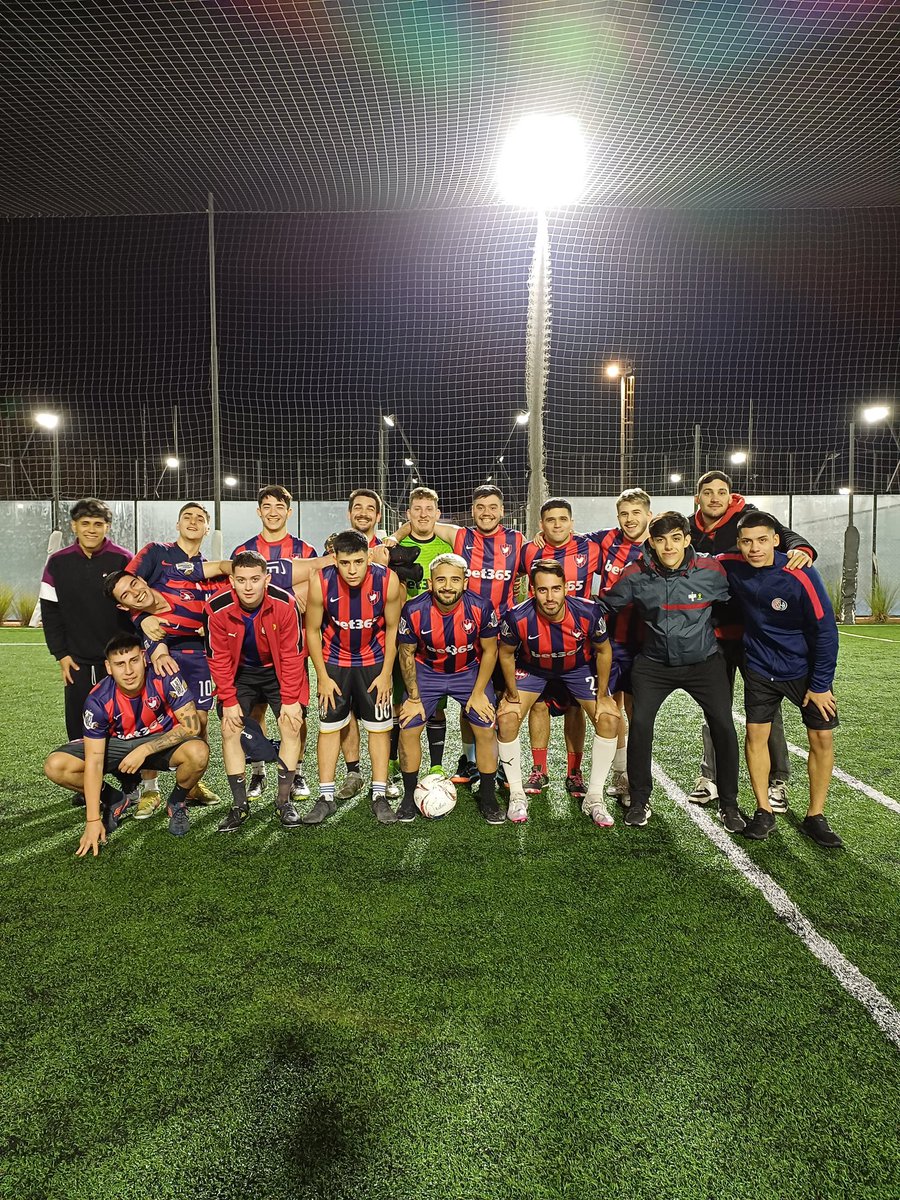 LAT_ARG's tweet photo. @ArsenalLat 🏆 TENEMOS FINAL CONFIRMADA: @defensores_lat deja en el camino a @SanLorenzoLat en un global de 11-5 a favor del dragón y así avanza también a la final 🔥 https://t.co/IMmcMthAjo
